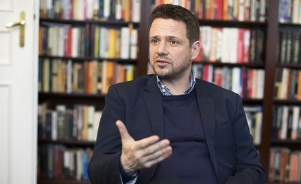 Trzaskowski: Trzeba rozmawiać z Gowinem o powstrzymaniu szaleństwa