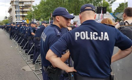 Policja - Można kręcić, ale nie przeszkadzać