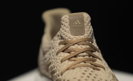 Buty Adidas zrobione z odzyskanego ze śmieci plastiku