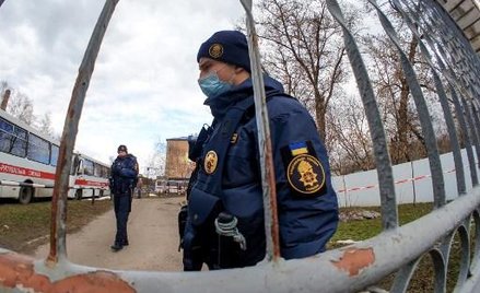 Ukraińska policja dyżuruje przy sanatorium MSW w miejscowości Nowe Sanżary