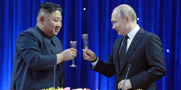 USA: Moskwa i Pjongjang szykują umowę. Broń dla Rosji, żywność dla Korei?