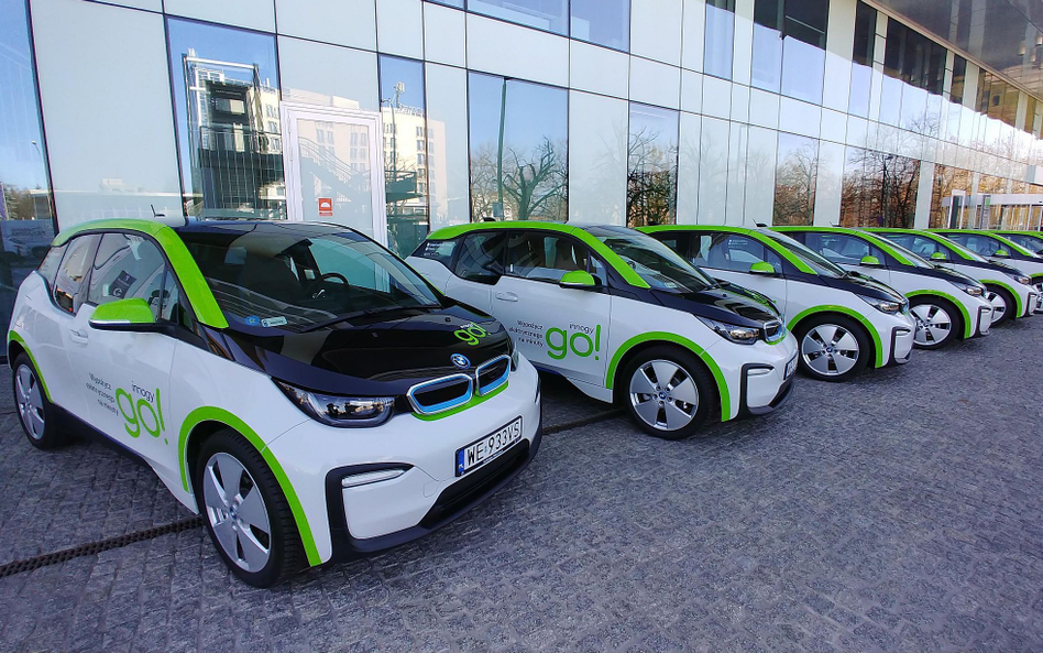 Elektryczne auta na minuty zmierzą jakość powietrza w Warszawie