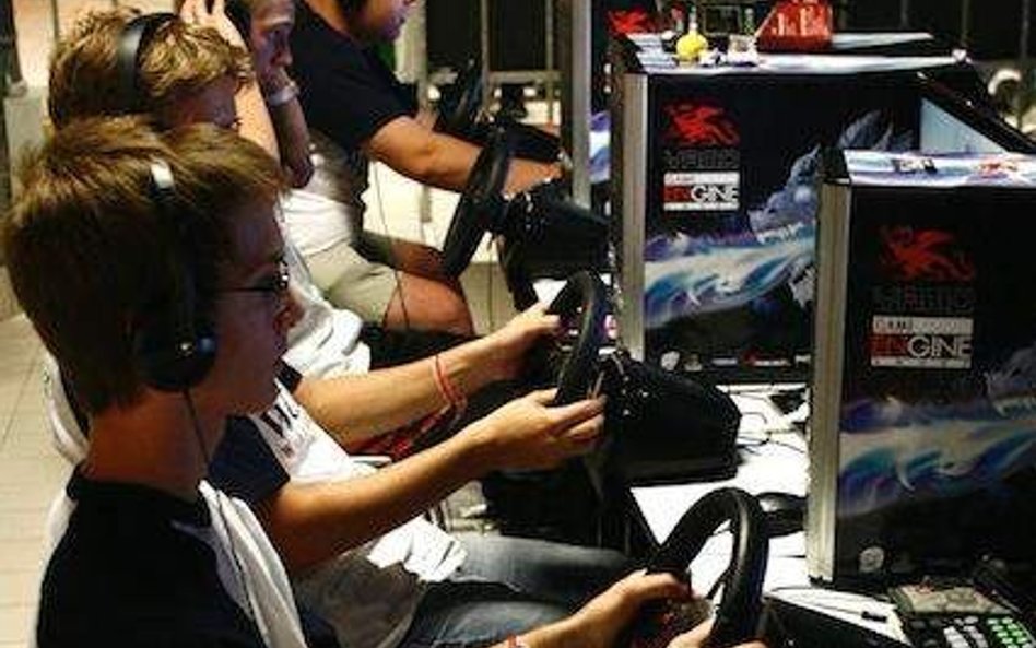 Dla jednych gry to rozrywka, dla innych uzależnienie. Na zdjęciu finał World Cyber Games 2008.