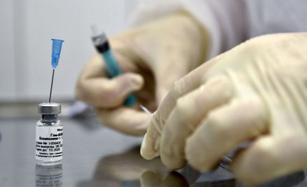 Białoruś zaczyna testować szczepionkę na COVID z Rosji