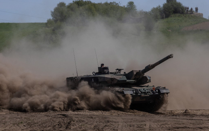 Jedenaście państw NATO deklaruje nową pomoc wojskową dla Ukrainy. W piątek Leopardy