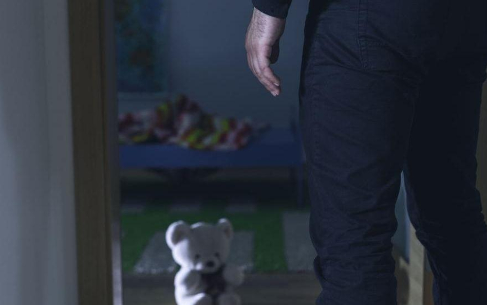 Skrzywdził dzieci. Jedno wykorzystał seksualnie