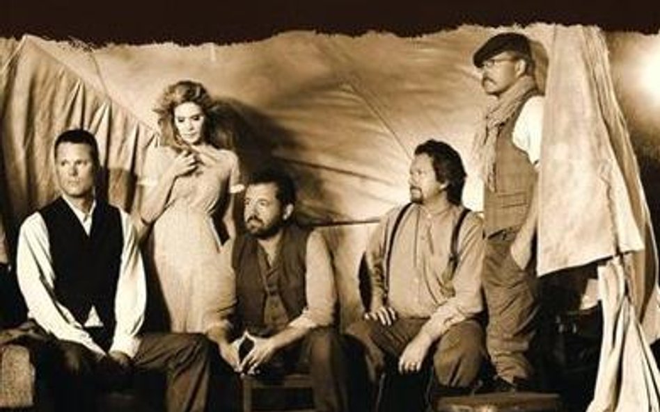 Alison Krauss & Union Station paper airplane Universal Music