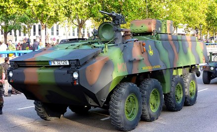 Transporter opancerzony Piranha szwajcarskiej produkcji