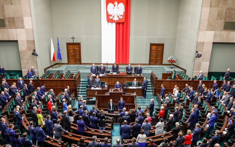 Godło będzie musiał wymienić m.in. Sejm. Złote mają stać się całe nogi orła, a nie tylko szpony