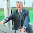 Wiktor Guzek, prezes Mostostalu Płock, informuje, że spółka nie podjęła jeszcze decyzji, czy sprzeda
