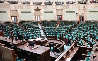 Poprzednia tak długa przerwa w pracach Sejmu wiązała się z gruntownym remontem sali posiedzeń. Teraz