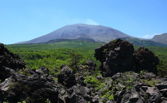 Góra Asama - fotografia wykonana przed erupcją