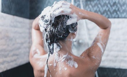 Włosy Lewandowskich w kryptoreklamie