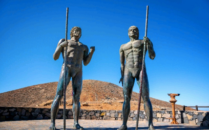 Posągi z brązu królów Guise i Ayose, dwóch dawnych władców wyspy Fuerteventura