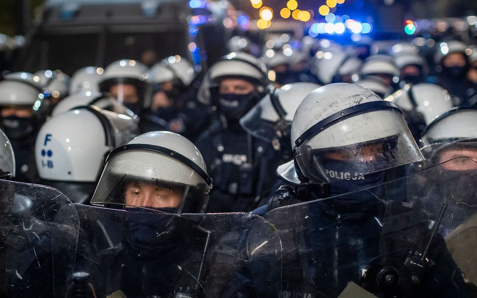 Sypią się mandaty za protesty ws. aborcji