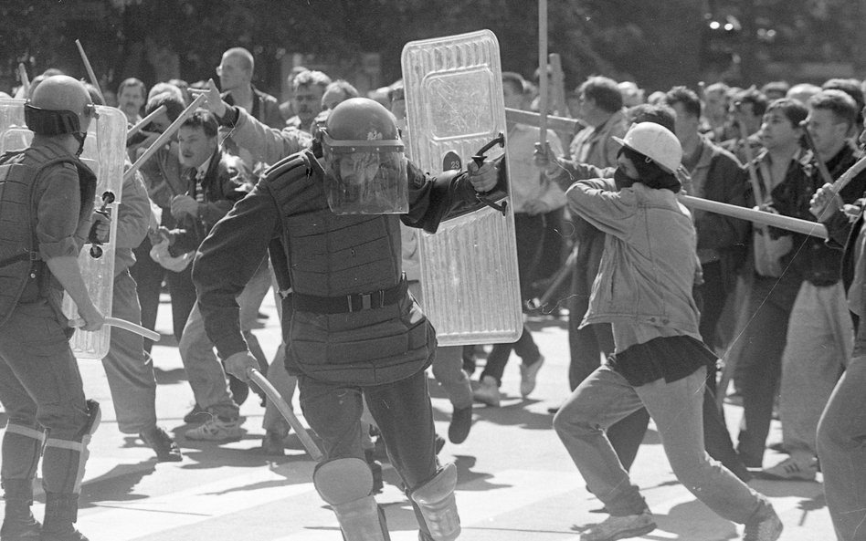 Władze od 30 lat nie potrafią rozmawiać z górnikami, ci zaś od negocjacji wolą często demonstracje. 