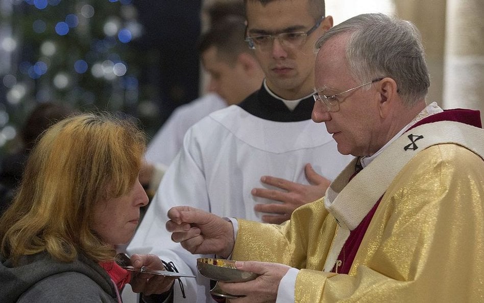 Polacy są ciągle religijni, ale bierni