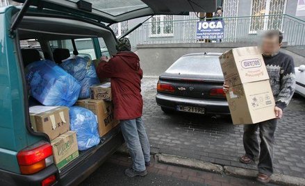 Kiedy firma nie płaci podatku, przekazując nieodpłatnie swoje towary