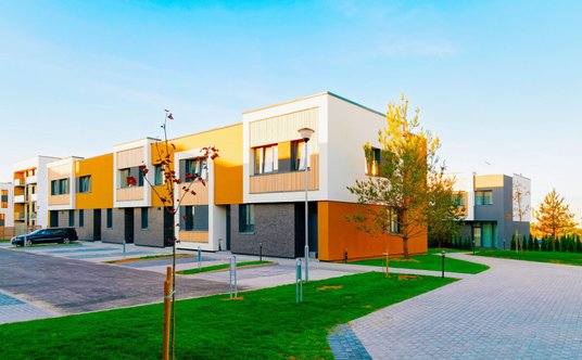 Po napaści Rosji na Ukrainę z miesiąca na miesiąc nastąpił wzrost zainteresowania o 81 proc. nieruch