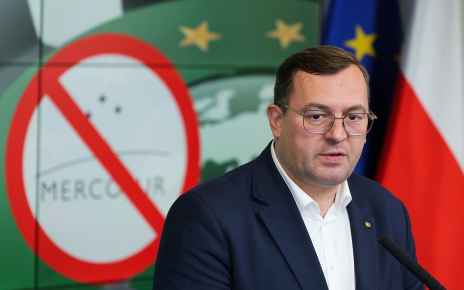 Minister rolnictwa i rozwoju wsi Stefan Krajewski podczas konferencji prasowej nt. „Mercosur do TSUE