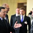Szef Komisji Europejskiej Jose Manuel Barosso, ukraiński premier Arsenij Jaceniuk i komsarz Günther 