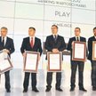 Przedstawiciele firm-laureatów konkursu Młoda Marka Sukcesu. Na zdjęciu w środku: Katarzyna Jędrzejc