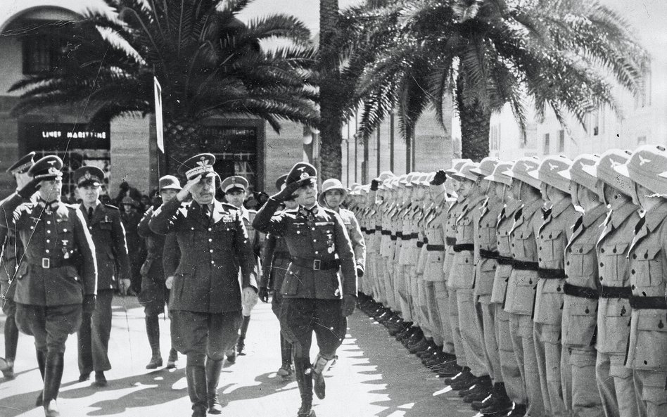 Przywitanie w&#xa0;Trypolisie dow&#xf3;dcy Africa Korps marsza&#x142;ka Erwina Rommla przez w&#x142;