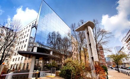 CA Immo sprzedaje biurowiec Wspólna 47- 49