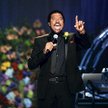 Lionel Richie wykonał balladę „Jesus Is Love”