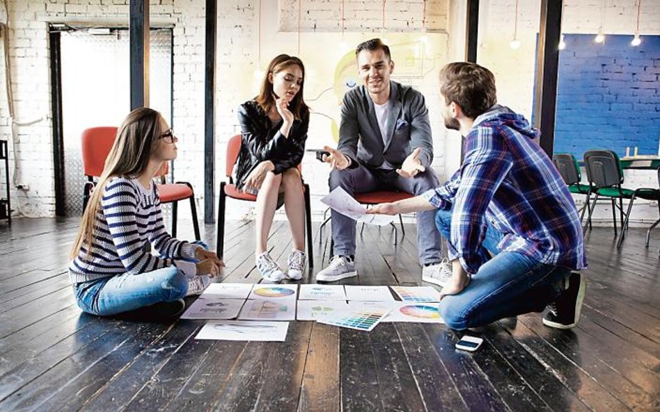 Zwycięski startup otrzymuje m.in. 20 tys. zł od Parku Naukowo-Technologicznego w Ełku oraz nagrodę s