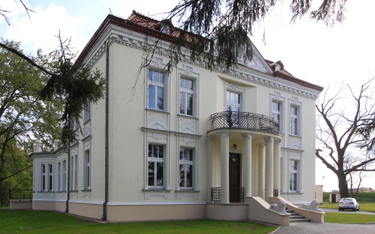 Muzeum Witolda Gombrowicza zostało uroczyście otwarte 10 października 2009 roku z udziałem Rity Gomb