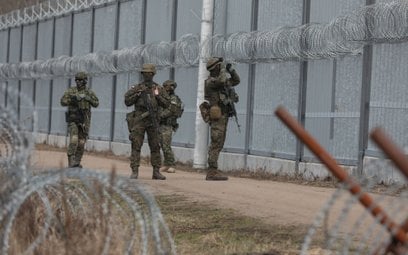 Polscy żołnierze na granicy z Białorusią
