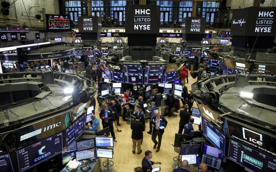 Rekordy na Wall Street i „odlot” paliwowych gigantów