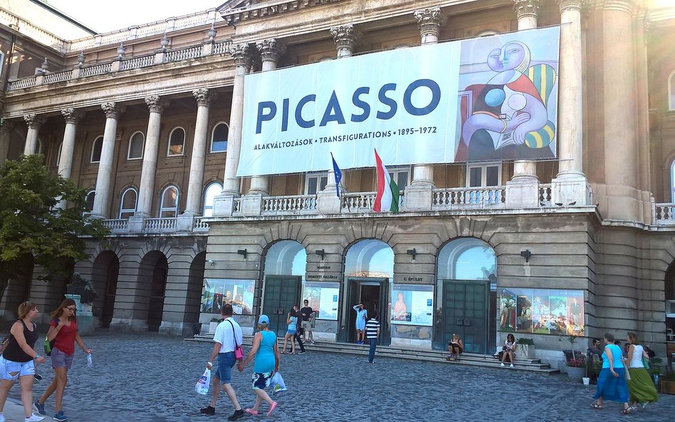 Galeria Narodowa mieści się w jednym ze skrzydeł Pałacu Królewskiego w Budapeszcie.
