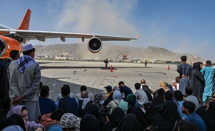 Fala uchodźców z Afganistanu? Wiceszef MSZ: Bardzo prawdopodobne