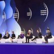 Według Jerzego Buzka, byłego premiera i przewodniczącego rady Kongresu, EKG podpowiada politykom i d