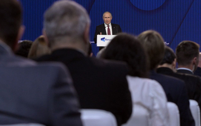 Putin: Ciągle myślę o stratach Rosji w Ukrainie