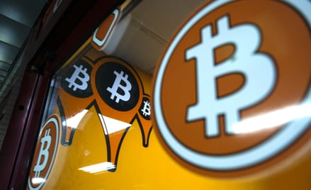 Bitcoin pędzi jak szalony. Nowy rekord powyżej 97 tys. dolarów