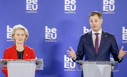 Szefowa Komisji Europejskiej Ursula von der Leyen (z lewej) oraz premier Belgii Alexander De Croo