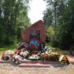 Tablica upamiętniająca zamordowanych w Treblince Romów i Sinti. W czwartek oddany zostanie hołd tym 
