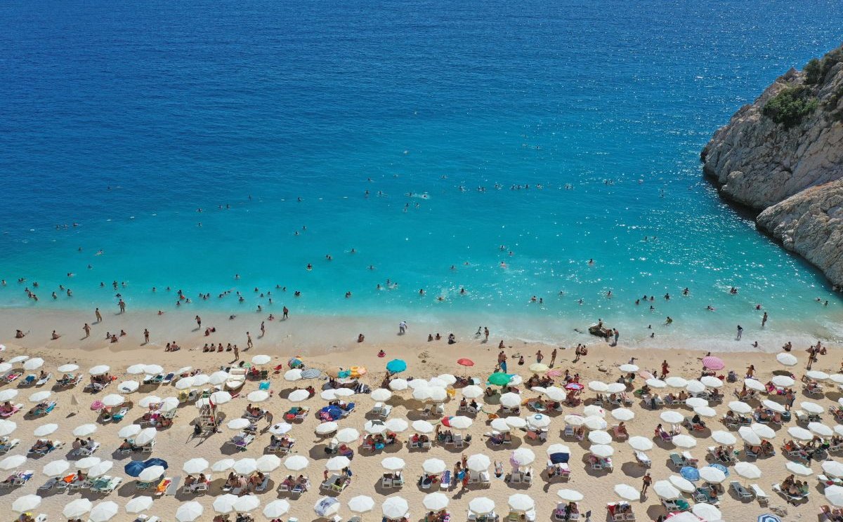 Antalya: Nie chcemy więcej turystów. Niech ci, których już mamy, wydają więcej