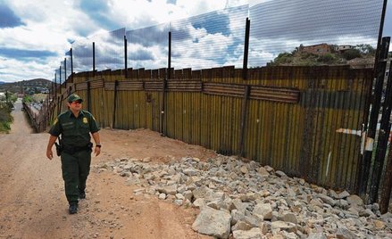 Miasteczko Nogales, Arizona, Ameksyka. Granica Północy i Południa