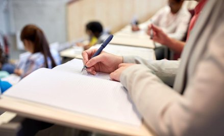 Egzaminy: 29 nowych maklerów