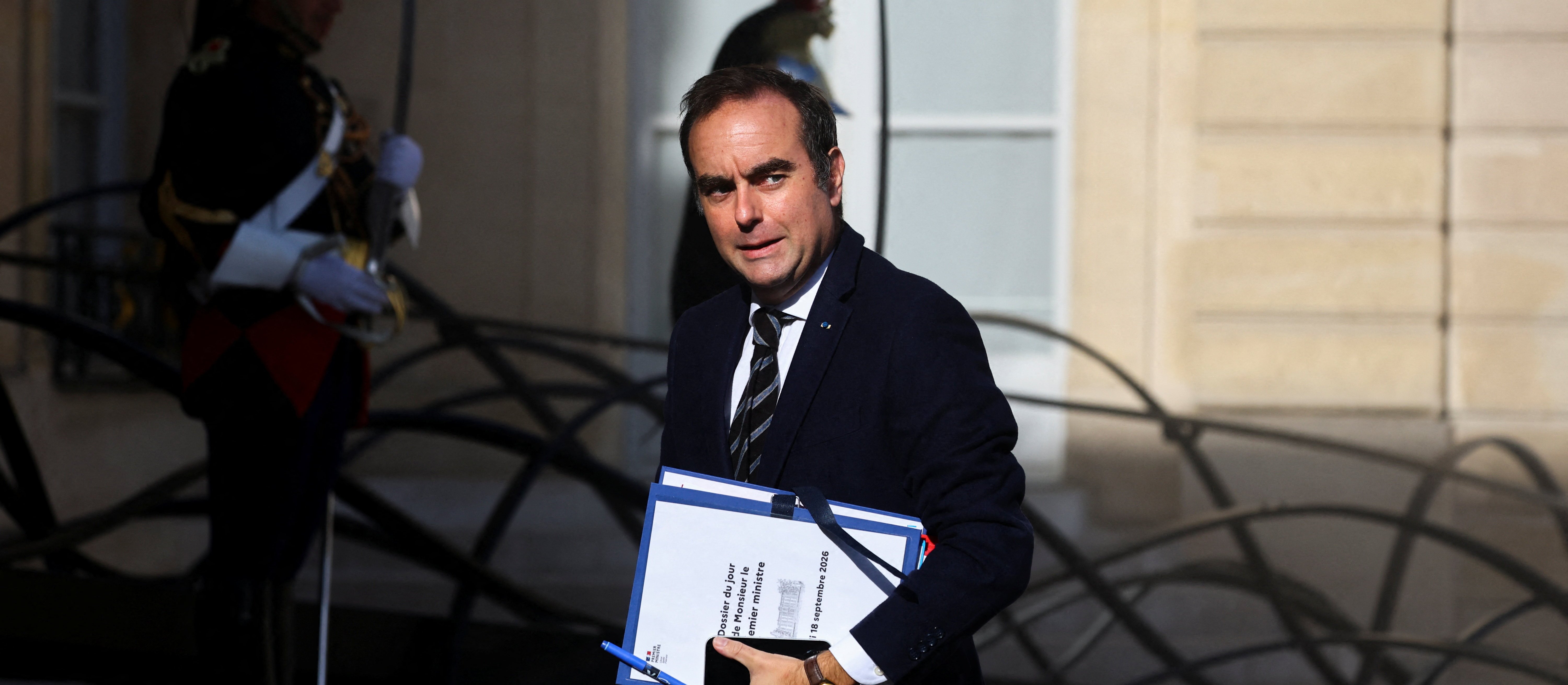 Premier Francji przygotowuje grunt pod jesienną debatę budżetową