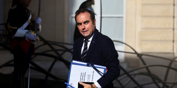Premier Francji przygotowuje grunt pod jesienną debatę budżetową