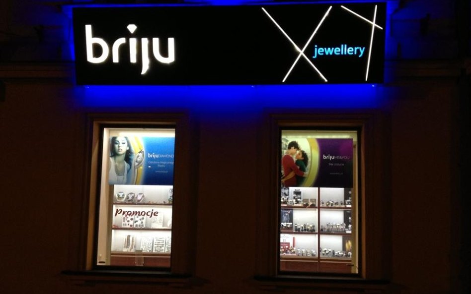 Briju otwiera sklepy