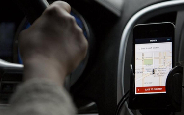 Uber: transport czy aplikacja