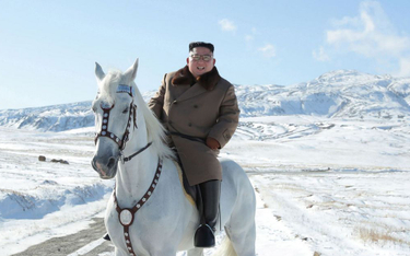 Korea Północna: Kim Dzong Un wjechał na koniu na świętą górę