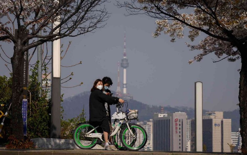 Korea Płd.: Liczba nowo wykrytych zakażeń spadła poniżej 50