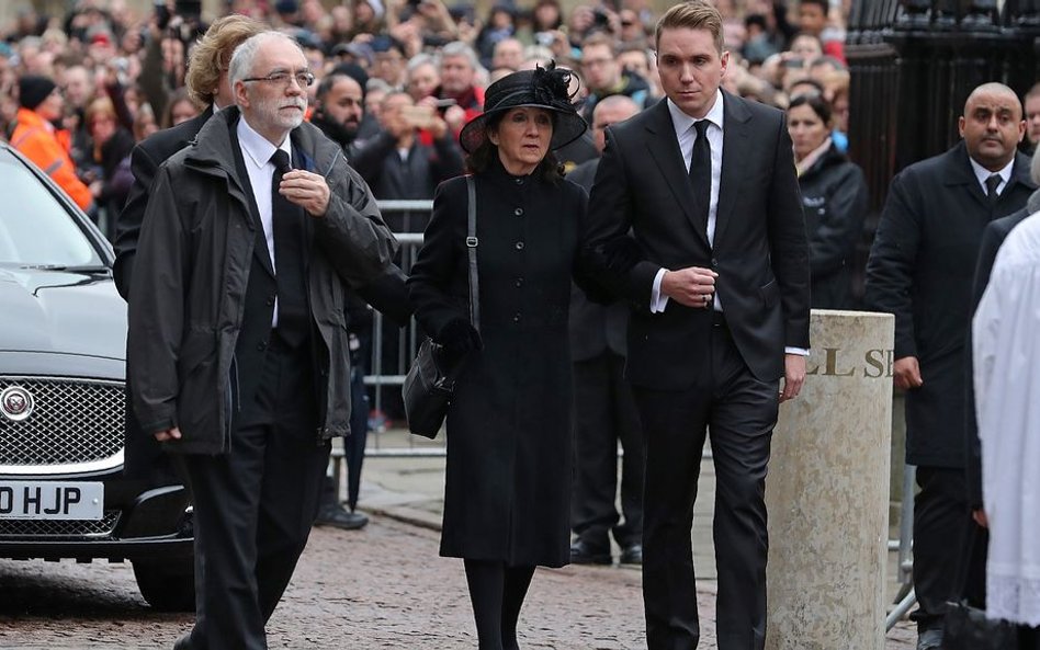 Jane Hawking, pierwsza żona Stephena, ze swoim synem Timem